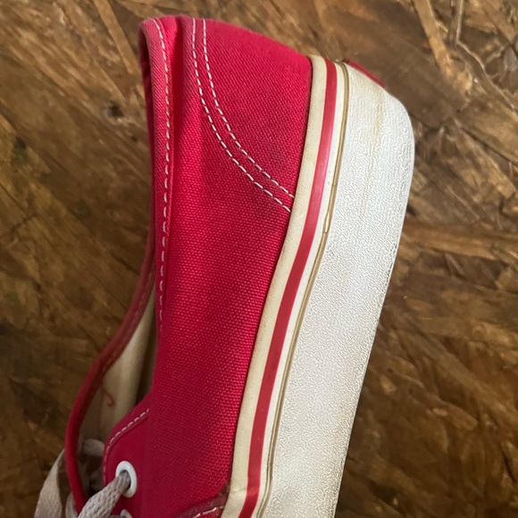 Red “Off the wall” vans - Picture 2 of 6